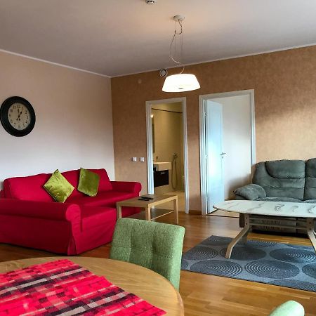 Large, Comfortable, Quiet - Luxury Apartment Minutes From Old Town タリン エクステリア 写真