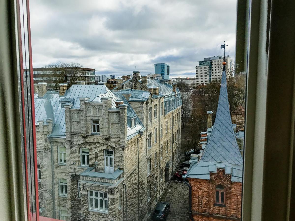 Large, Comfortable, Quiet - Luxury Apartment Minutes From Old Town タリン エクステリア 写真