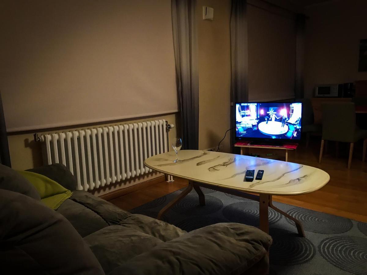 Large, Comfortable, Quiet - Luxury Apartment Minutes From Old Town タリン エクステリア 写真